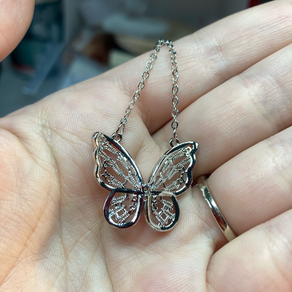 Silver Tone Beautiful Butterfly Necklace - Picture 4 of 5